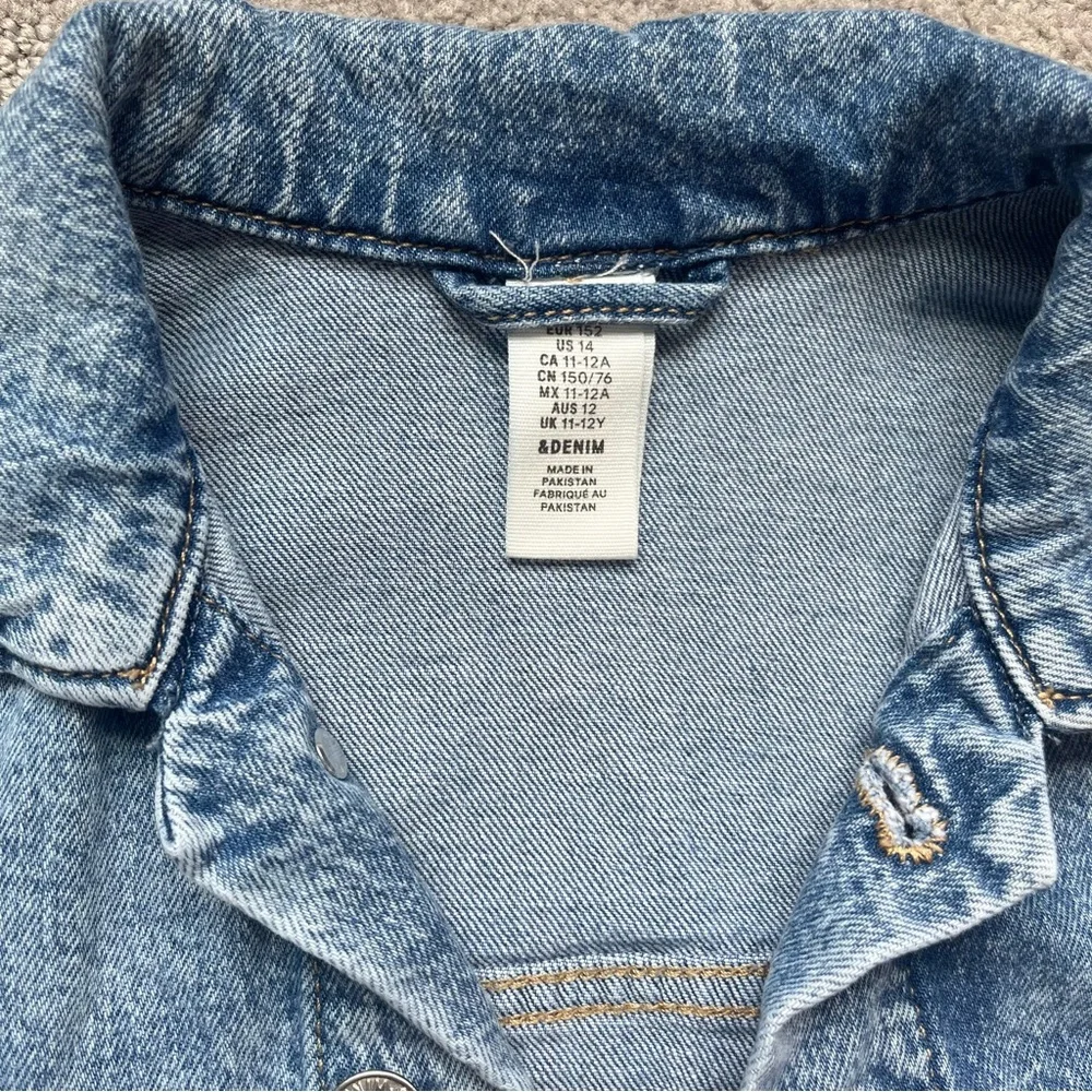 H&M &Denim Girls Denim Blue Jean Jacket with Buttons Collar Size 14